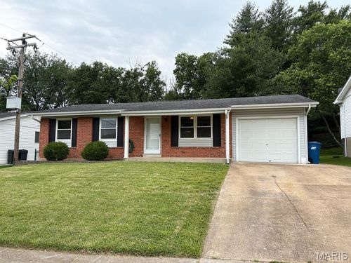 2339 Wesglen Estates Dr, Maryland Heights, MO, 63043-4125 | Card Image
