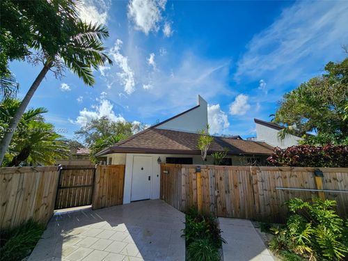 33-7749 Sw 100th St, Miami, FL, 33156-8107 | Card Image