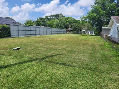 135 5th St, Bridge City, LA, 70094-3203 | Card Image