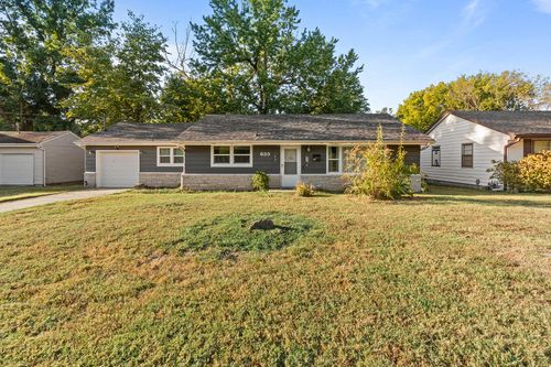 630 W Broadmoor St, Springfield, MO, 65807-3406 | Card Image