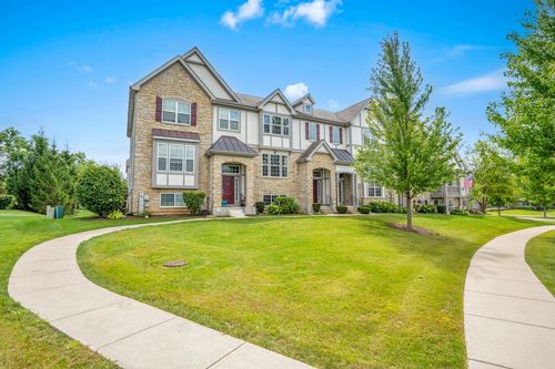 156 Sype Dr, Carol Stream, IL, 60188-3374 | Card Image