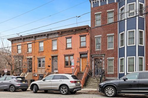 325 Pavonia Ave, JC, Downtown, NJ, 07302-2825 | Card Image