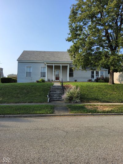 406 N Broadway Street, House other with 4 bedrooms, 2 bathrooms and null parking in Greensburg IN | Image 1