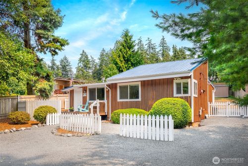 5905 Fish Rd, Freeland, WA, 98249-3000 | Card Image