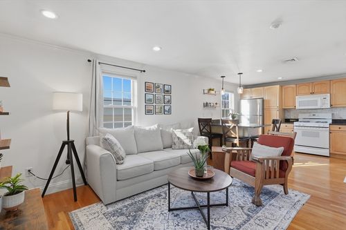 apt-7-11 Columbia Rd, Wakefield, MA, 01880-3339 | Card Image