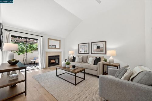589 Pimlico Ct, Walnut Creek, CA, 94597-3679 | Card Image