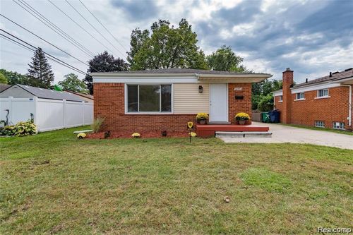 32473 Kathryn St, Garden City, MI, 48135-1225 | Card Image