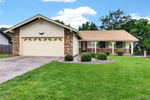 117 Montana Dr, Saint Charles, MO, 63304-7148 | Card Image