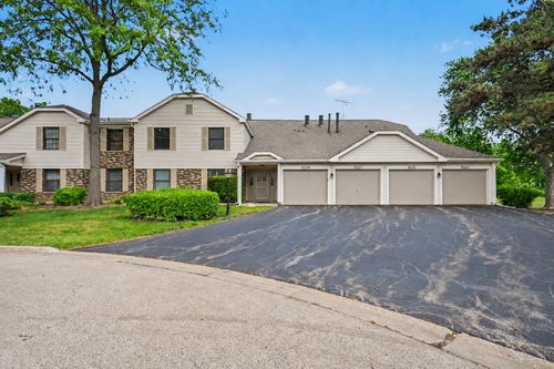 5235-5235 Rockpointe Ct, Gurnee, IL, 60031-1804 | Card Image