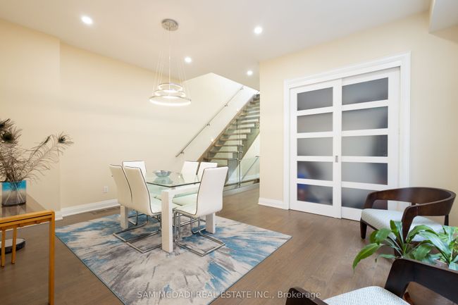 35A Broadview Ave, House attached with 3 bedrooms, 5 bathrooms and 2 parking in Mississauga ON | Image 4