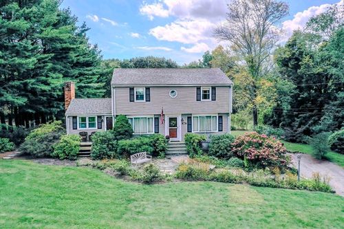 239 Maple St, Somerset, MA, 02726-5722 | Card Image