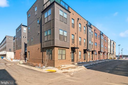 100 Glass Ln, BALTIMORE, MD, 21230-5636 | Card Image