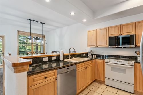 206s-33 Broken Lance Dr, BRECKENRIDGE, CO, 80424 | Card Image