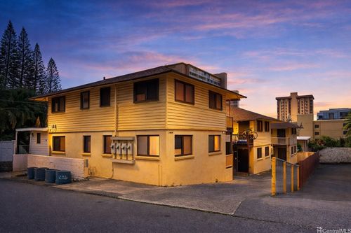 927 Spencer St, Honolulu, HI, 96822-3770 | Card Image