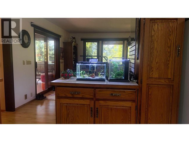 5110 Vance Rd, House other with 3 bedrooms, 3 bathrooms and 2 parking in Canyon BC | Image 5