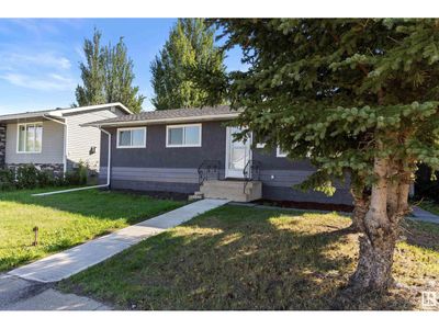 13323 67 St Nw, House other with 5 bedrooms, 2 bathrooms and null parking in Edmonton AB | Image 3