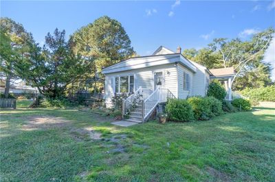 3013 Smithfield Road, House other with 3 bedrooms, 1 bathrooms and null parking in Portsmouth VA | Image 3