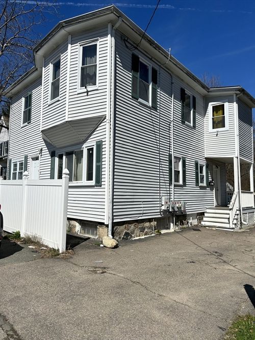 65 Vine St, Brockton, MA, 02301-2330 | Card Image