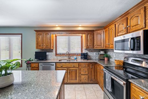 11662 Wells Rd, Petersburg, MI, 49270-9733 | Card Image