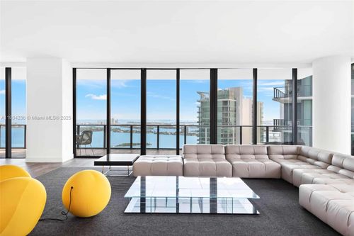 ph5201-650 Ne 32nd St, Miami, FL, 33137-4244 | Card Image