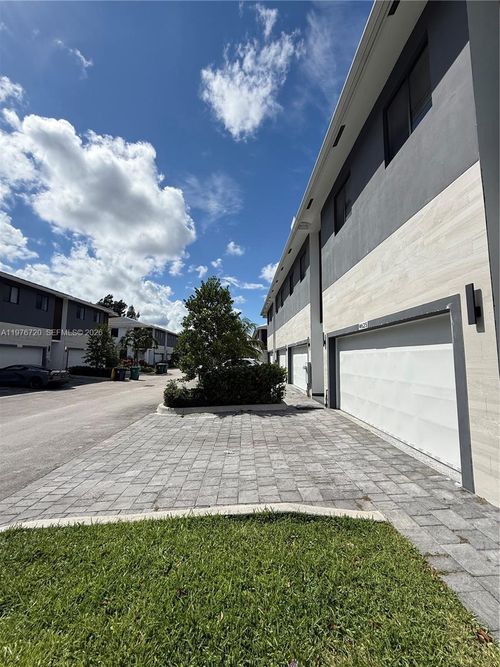 2b-4655 Sw 32nd Ave, Fort Lauderdale, FL, 33312-6948 | Card Image