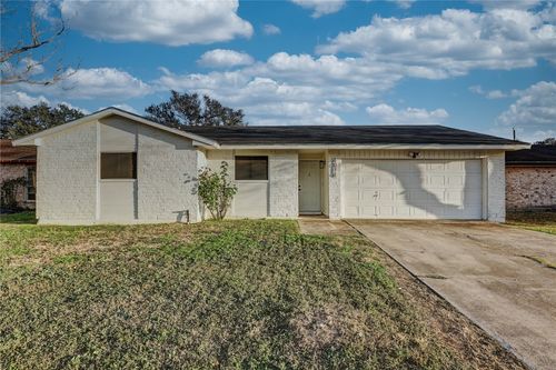 4014 Richwood Cir, Corpus Christi, TX, 78410-2831 | Card Image