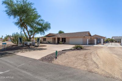 11139 W Venturi Drive, House other with 3 bedrooms, 3 bathrooms and null parking in Sun City AZ | Image 2