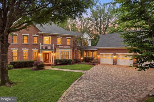 1127 Marlene Ln, GREAT FALLS, VA, 22066-1805 | Card Image