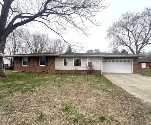 604 Parker St, Olney, IL, 62450-1066 | Card Image