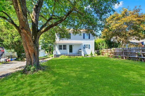 18 Mcgeeville Ct, Poughquag, NY, 12570-5307 | Card Image