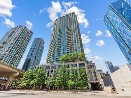 1012-18 Yonge St, Toronto, ON, M5E1Z8 | Card Image