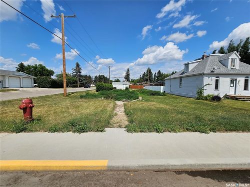 297 2nd Ave W, Unity, SK, S0K4L0 | Card Image