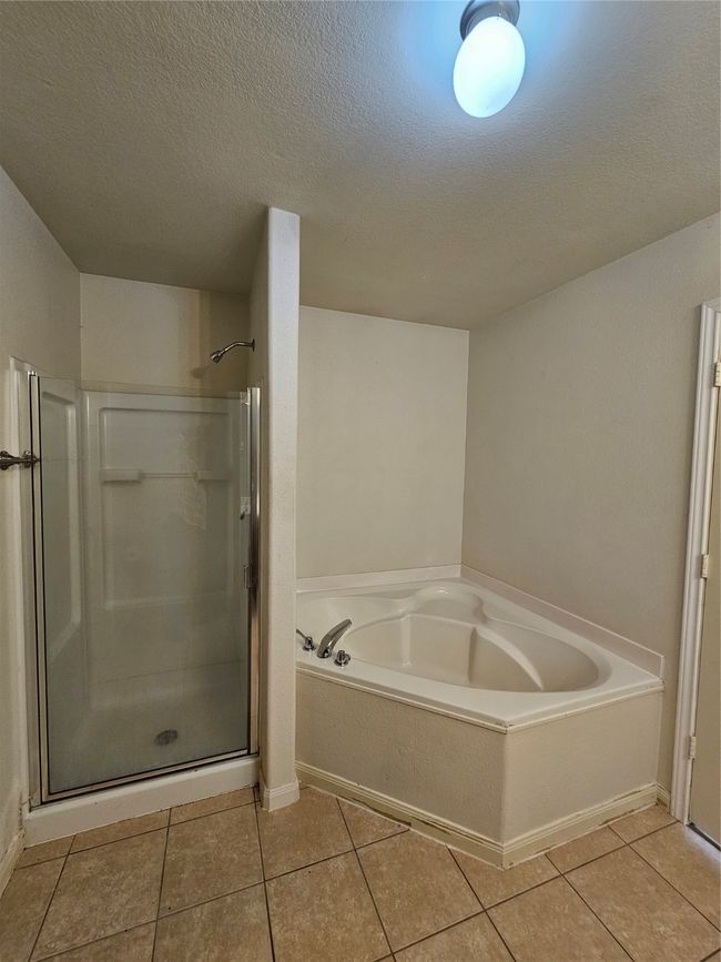 629 Lazy Crest Dr, House other with 3 bedrooms, 2 bathrooms and null parking in Fort Worth TX | Image 7