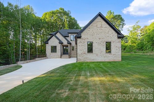 3204 Chancellor Ln, Monroe, NC, 28110-8886 | Card Image