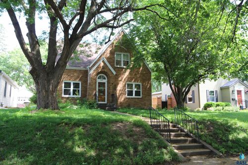 620 E Wiswall Pl, Sioux Falls, SD, 57105-2030 | Card Image