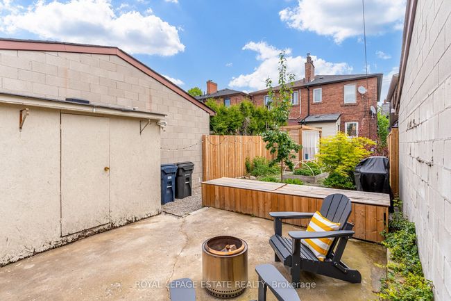 118 Mulock Ave, House attached with 3 bedrooms, 2 bathrooms and 1 parking in Toronto ON | Image 43
