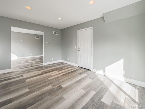 13 Mohawk Rd, Pontiac, MI, 48341-1121 | Card Image