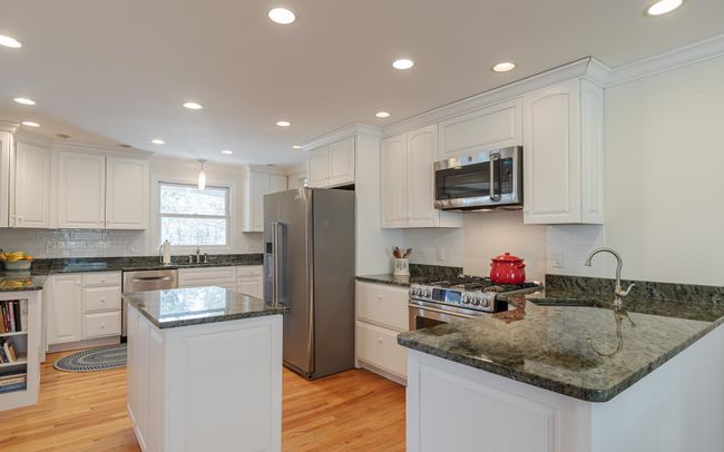 19 Watkins Hill Rd, House other with 3 bedrooms, 3 bathrooms and null parking in Walpole NH | Image 13