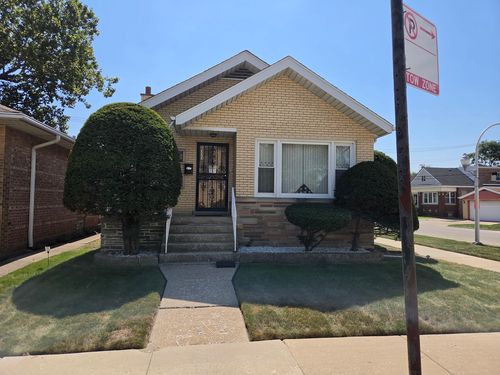 2333 E 83rd St, Chicago, IL, 60617-1916 | Card Image