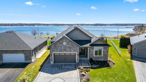 13 Flett St, Cardinal, ON, K0E1E0 | Card Image