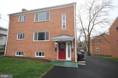 upper-unit-1901 N Quebec St, ARLINGTON, VA, 22207-3019 | Card Image