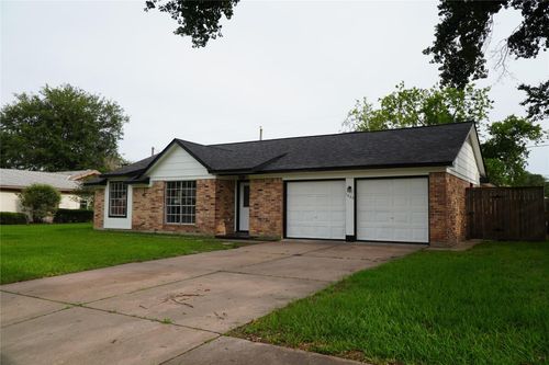 1023 Twinbrooke Dr, Houston, TX, 77088-2032 | Card Image