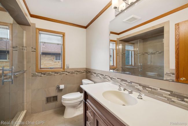 45484 Klingkammer St, House other with 3 bedrooms, 3 bathrooms and null parking in Utica MI | Image 31