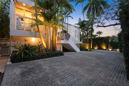 1880 S Bayshore Dr, Miami, FL, 33133-3308 | Card Image