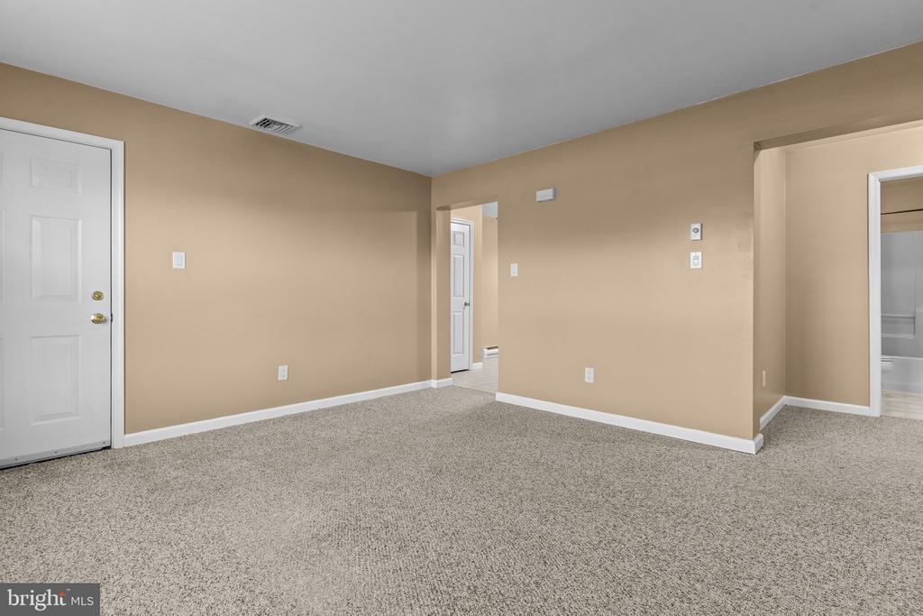 Residential Lease in OTTSVILLE