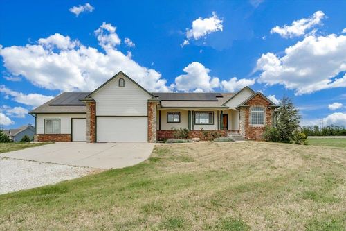 8015 S Butterfly Ct, Clearwater, KS, 67026-8572 | Card Image