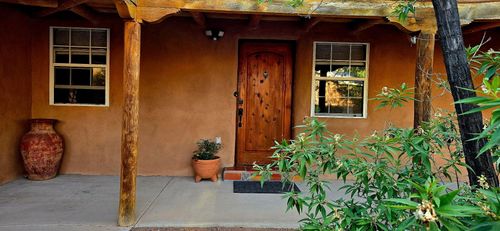 1012 Ortega Rd Nw, Los Ranchos, NM, 87114-1318 | Card Image