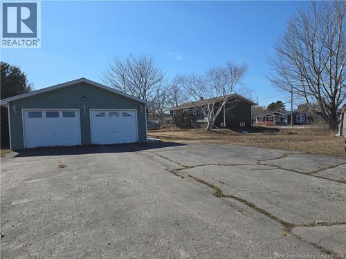 678 Rue Principale, Petit Rocher, NB, E8J1V1 | Card Image