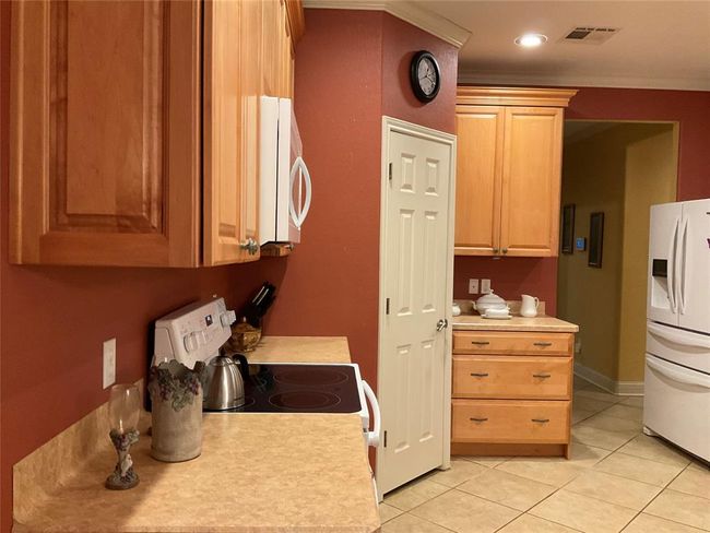 Kitchen | Image 6