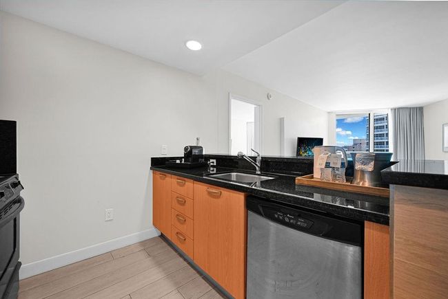 1013 - 505 N Fort Lauderdale Beach Blvd, Condo with 1 bedrooms, 2 bathrooms and null parking in Fort Lauderdale FL | Image 11